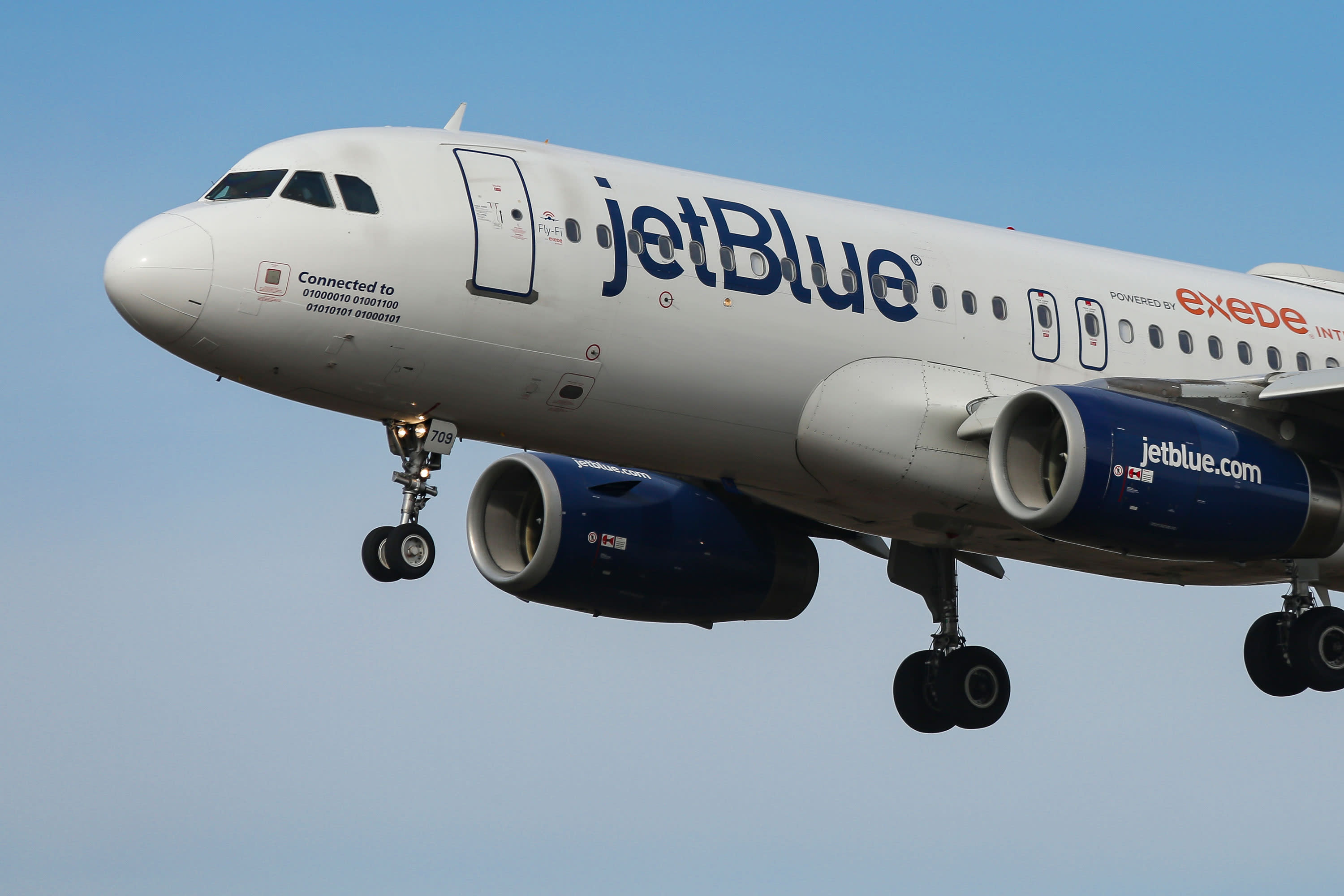 ProGuideHow do I contact JetBlue customer service